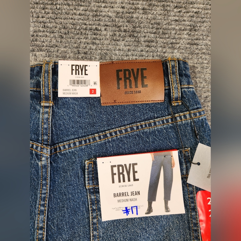 Frye Barrel Jeans Womens Sz 2 Button Fly 5-Pockets Dark/Medium Wash Outdoor NWT - Picture 12 of 16